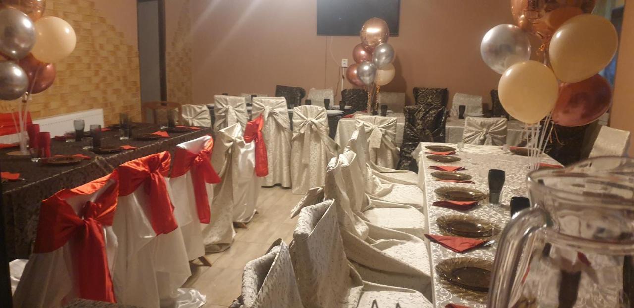 Casa De Vacanta Emd Ieşelniţa Exteriör bild