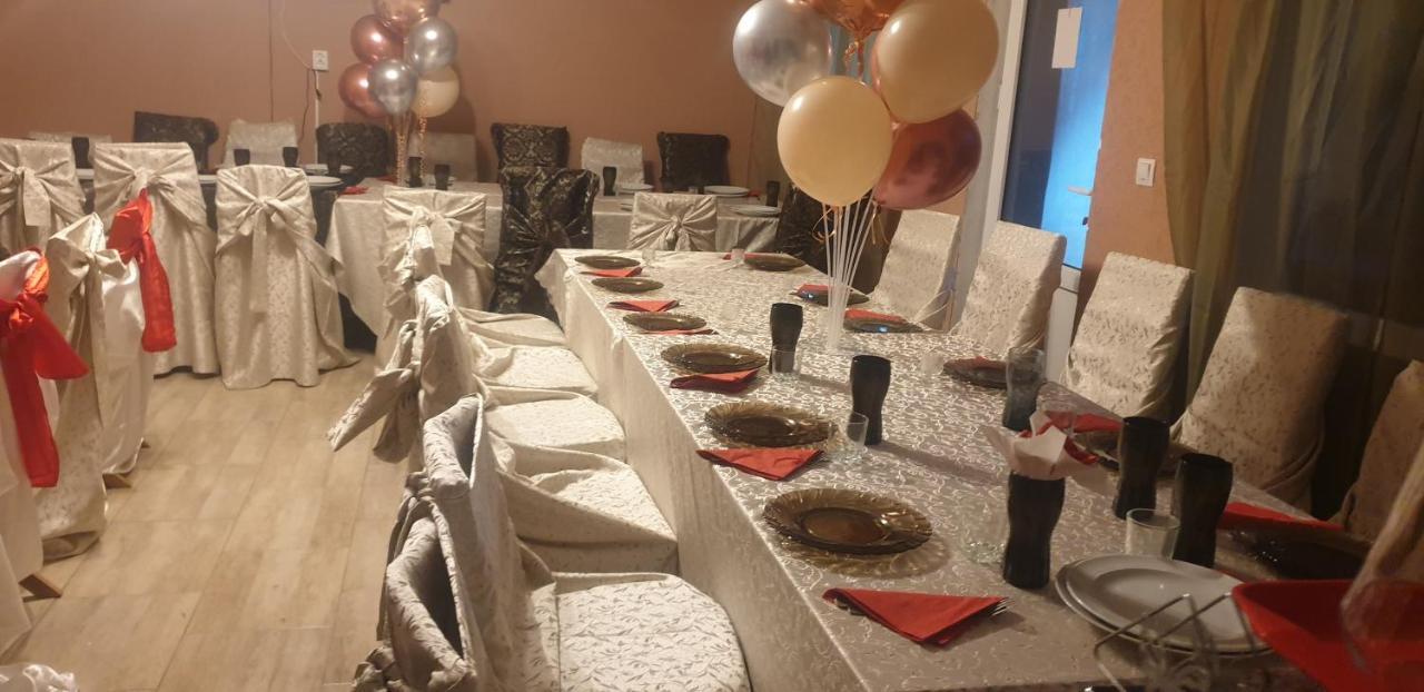 Casa De Vacanta Emd Ieşelniţa Exteriör bild