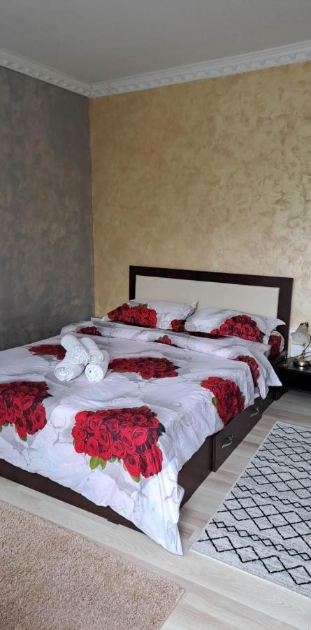 Casa De Vacanta Emd Ieşelniţa Exteriör bild